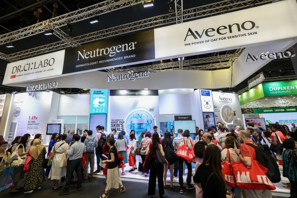 Kenvue Skin Health exhibition booth with Neutrogena, Aveeno and Dr.Ci:Labo